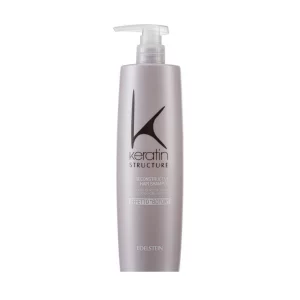 Keratin Structure Shampoo, regenerierendes Aufbau-Shampoo, das speziell entwickelt wurde, um geschädigtes Haar zu reparieren und zu stärken. Das Keratin Structure Shampoo wird verwendet, um das Haar von Schmutz, überschüssigem Öl und Stylingrückständen zu reinigen. Es enthält Keratin und andere pflegende Inhaltsstoffe, die helfen, das Haar zu revitalisieren und seine Struktur zu verbessern. Das Shampoo reduziert den Haarbruch und das Haar insgesamt gesünder aussehen lässt.