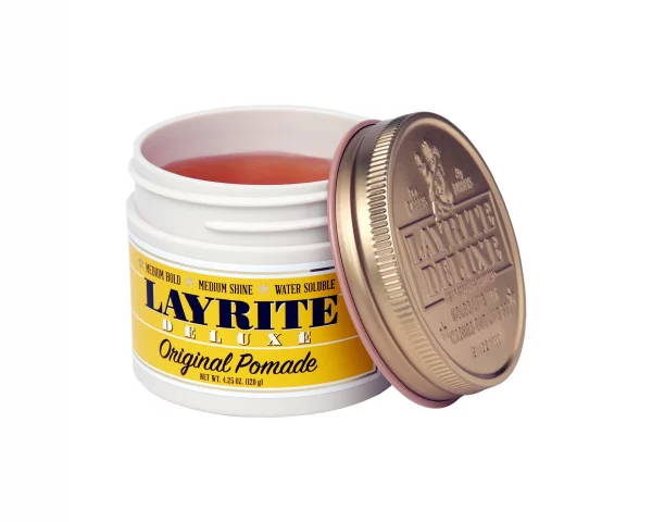 Die Layrite Original Pomade ist eine wasserbasierte Pomade, die entwickelt wurde, um dem Haar einen flexiblen Halt und ein glänzendes Finish zu verleihen.